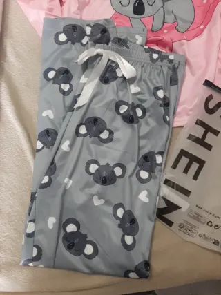 Pijama SHEIN Koala Rosa y Gris Talla L