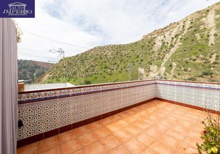 Casa adosada en venta en Cenes de la Vega