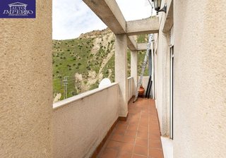 Casa adosada en venta en Cenes de la Vega