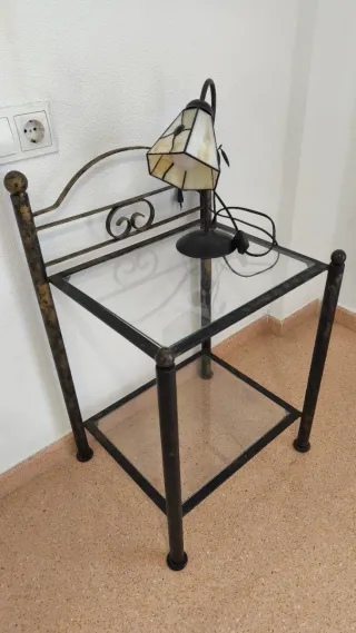 Conjunto cabecero y mesitas de noche