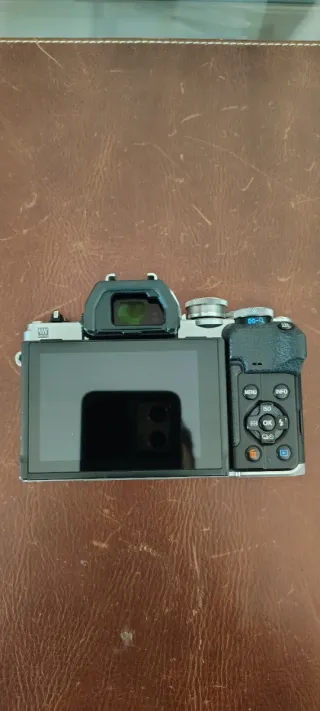 Olympus E-M10 Mark IV & m.zuiko 40-150