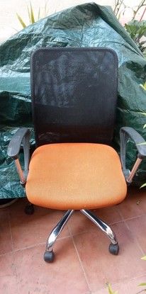 Silla de oficina ergonómica