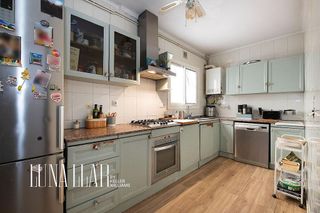 Piso en venta en El Castell-Poble Vell en Castelldefels