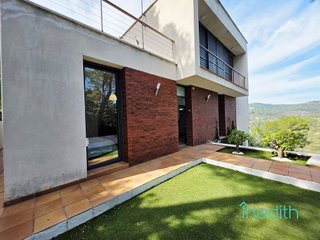 Chalet en venta en Mas Trader-Corral D’En Tort-Corral D’En Cona en Cubelles