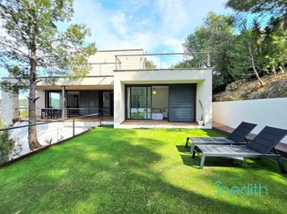 Chalet en venta en Mas Trader-Corral D’En Tort-Corral D’En Cona en Cubelles