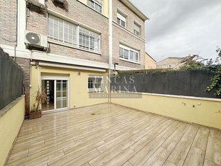 Casa adosada en venta en Passeig Maragall - Zona Estació en Gavà