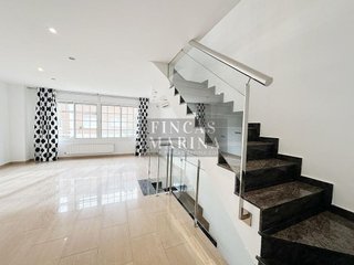 Casa adosada en venta en Passeig Maragall - Zona Estació en Gavà