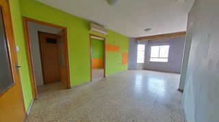 Piso en venta en Ayora