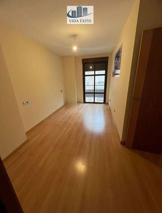 Piso en venta en Linares