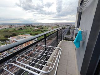 Piso en venta en La Torre en Valencia