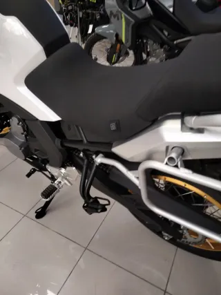 CFMOTO 700MT