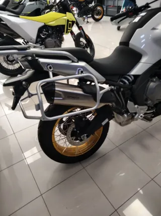 CFMOTO 700MT