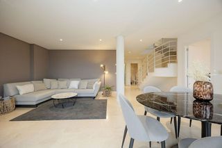 Piso en venta en Los Naranjos - Las Brisas en Marbella