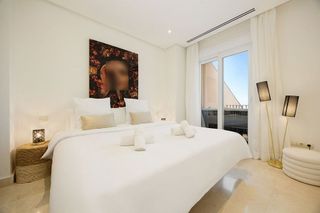 Piso en venta en Los Naranjos - Las Brisas en Marbella