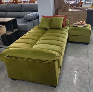 Sofá cama con puff