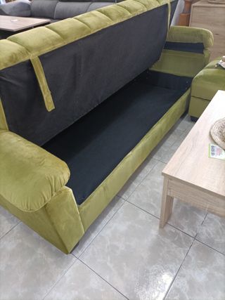 Sofá cama con puff