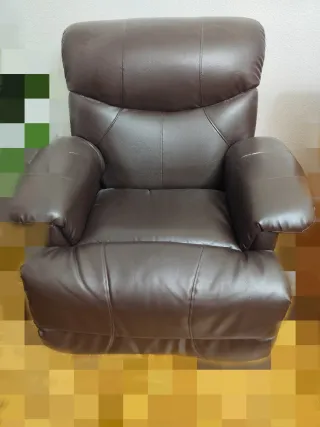 Sillón reclinable de piel marrón
