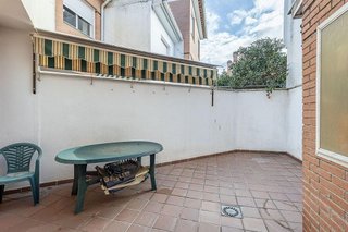 Casa adosada en venta en Ogíjares