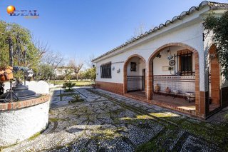 Chalet en venta en Ogíjares