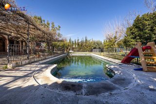Chalet en venta en Ogíjares