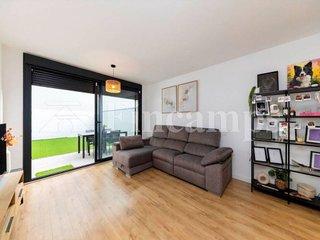 Casa en venta en Creu de Barberà en Sabadell