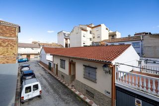 Chalet en venta en Zubia (La)