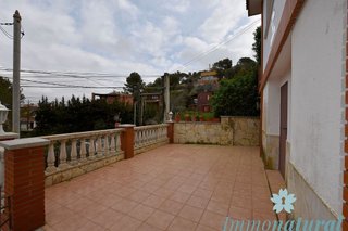 Chalet en venta en Torrelles de Llobregat