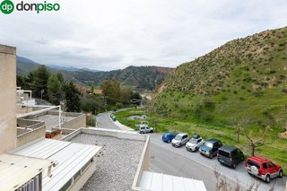 Casa adosada en venta en Crta. De la Sierra en Granada