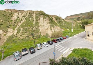 Casa adosada en venta en Crta. De la Sierra en Granada