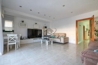 Casa adosada en venta en Palau-solità i Plegamans