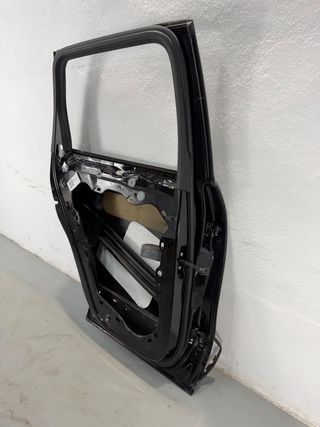 Puerta trasera izquierda VW Touareg 2010-2018 7P0833311