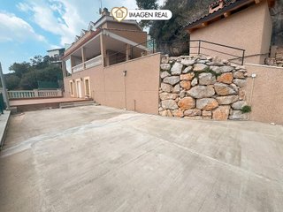 Chalet en venta en Vallirana