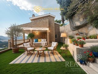 Chalet en venta en Vallirana