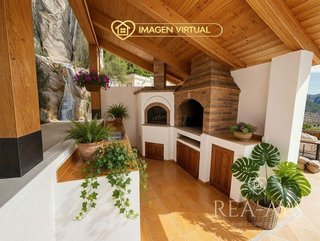 Chalet en venta en Vallirana