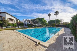 Casa adosada en venta en Mas Mel - Bellamar en Calafell