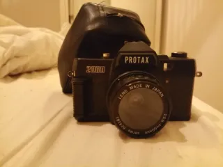 Cámara PROTAX 2000 con funda