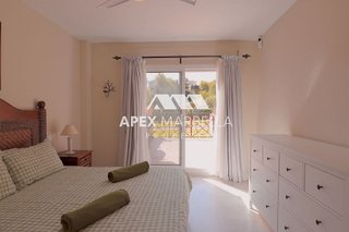 Piso en venta en Cabo Pino - Reserva de Marbella en Marbella