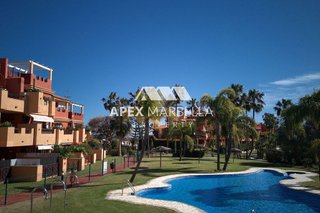 Piso en venta en Cabo Pino - Reserva de Marbella en Marbella