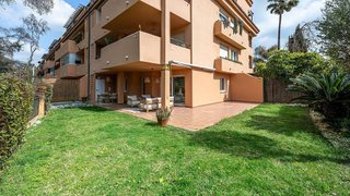 Piso en venta en Elviria en Marbella