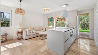 Piso en venta en Elviria en Marbella