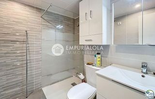 Piso en venta en Salatar en Roses