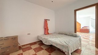 Casa adosada en venta en Illora
