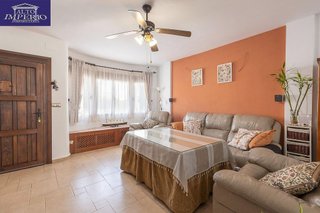 Casa adosada en venta en Chauchina
