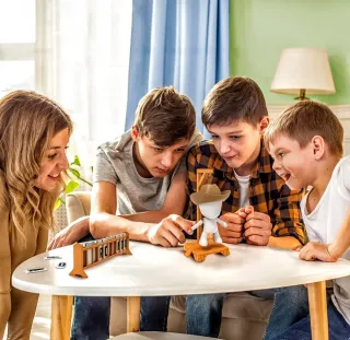 JUEGO DE MESA "MIKE EL AHORCADO (BIZAK)".