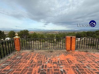Chalet en venta en Santa Bárbara en Llíria