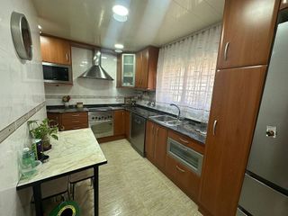 Casa adosada en venta en Singuerlín - Can Franquesa - Les Oliveres en Santa Coloma de Gramanet