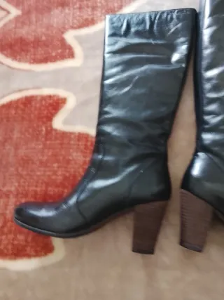 Botas altas de mujer negras