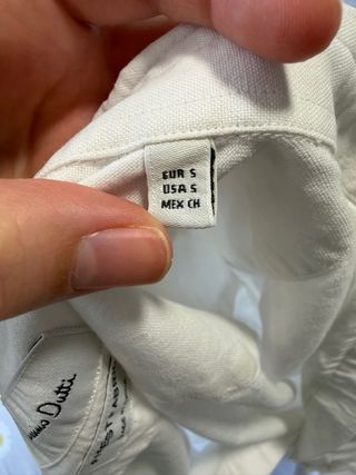 Camisa blanca de manga larga