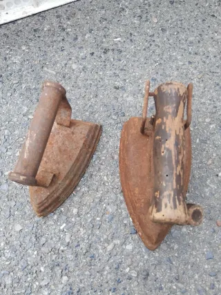 Martillo, cincel .escuadra carpintero.+ 2 planchas