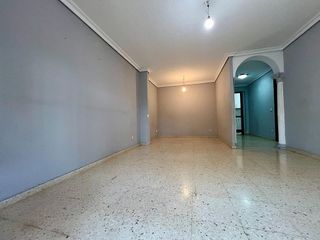 Piso en venta en Poniente-Norte - Miralbaida - Parque Azahara en Córdoba